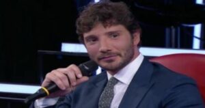 L'attesa cresce per la semifinale di Amici 2024, mentre Marcello Sacchetta torna al centro...