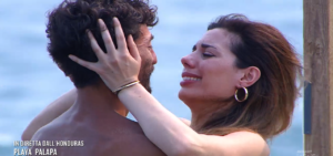 Tania Bambaci rimane sorpresa da Samuel Peron all’Isola dei Famosi 2024: Crisi evitata e lacrime di amore.