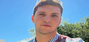 Tommaso Stanzani è conosciuto principalmente per la sua partecipazione ad Amici di Maria De Filippi...