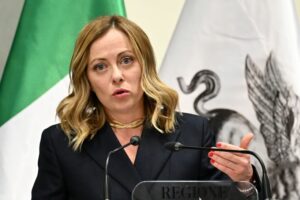 Meloni: “L’Italia parteciperà attivamente alla pace in Ucraina”
