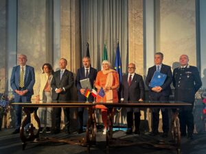 È stato firmato oggi a Berlino un accordo per la restituzione di 25 oggetti di provenienza italiana...