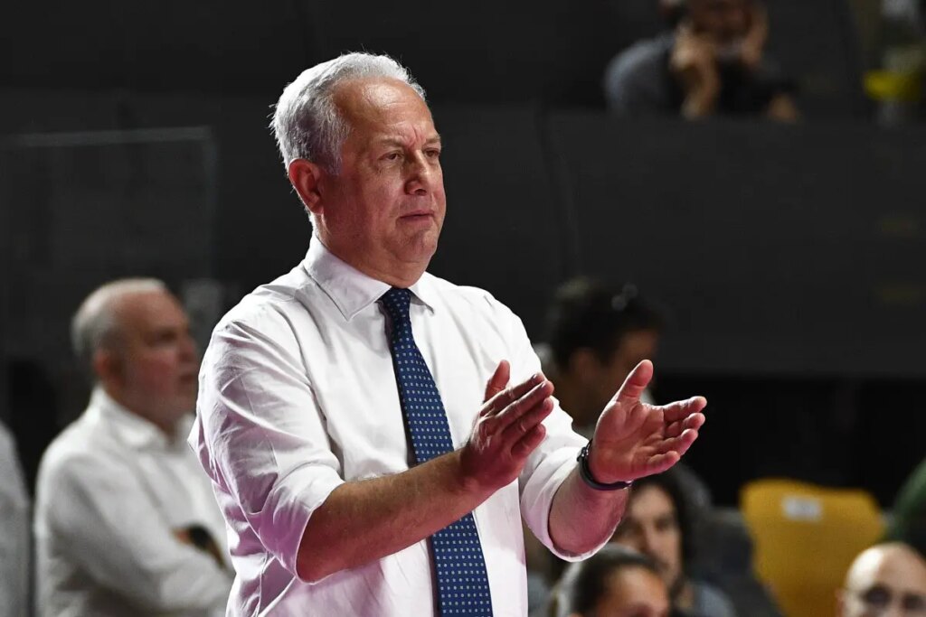 Julio Velasco dell'Uyba Volley Busto Arsizio durante la partita tra Roma Volley Club e Uyba Volley...