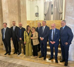 Napoli (ITALPRESS) – L'Università Federico II di Napoli festeggia 800 anni di storia, concludendo le...