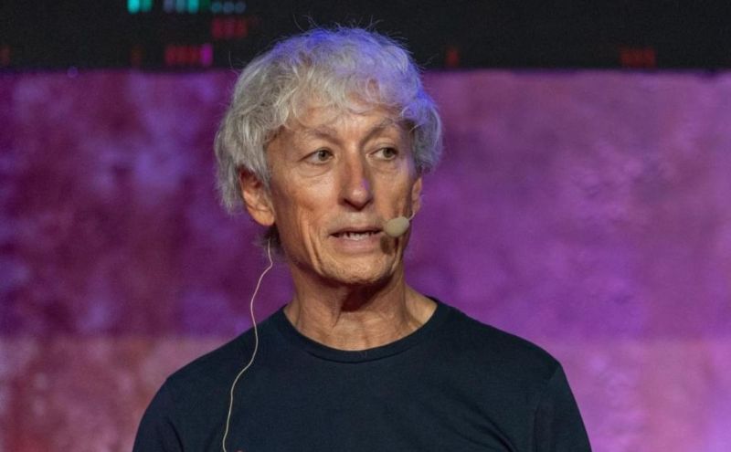 Riccardo Luna è il vincitore del premio Ischia per la comunicazione ecosostenibile. Egli è...