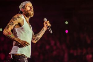 Jovanotti annuncia nuove tappe per il tour nei palazzetti