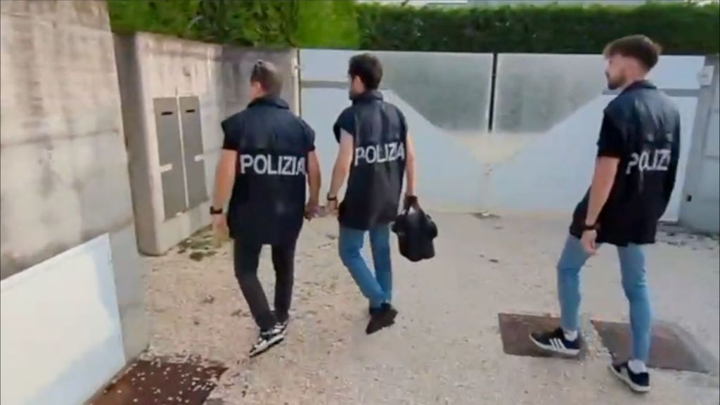 Partendo dalla denuncia di un sacerdote milanese, il Centro Operativo per la Sicurezza Cibernetica...