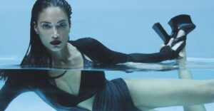 Elodie è attualmente immersa nella sua era del Black Nirvana e, dopo aver annunciato il suo tour...