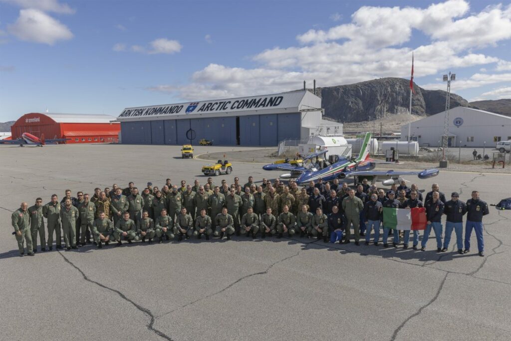 Le Frecce Tricolori sono partite il 10 giugno dalla base aerea di Rivolto, in Udine, per iniziare il...