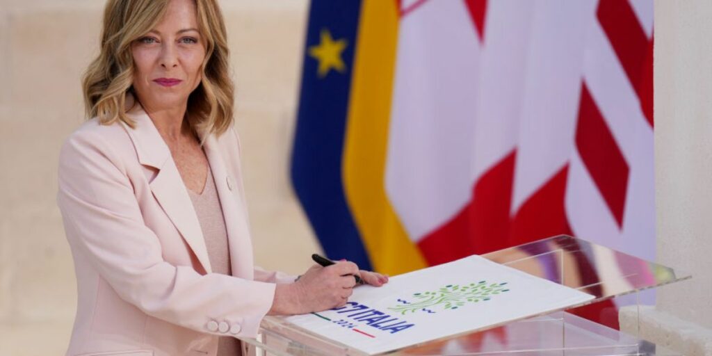 Il G7 elimina l’aborto dalla bozza di conclusioni: l’indignazione dell’Europa per l’attacco del governo