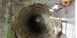 Un'altra tragedia ha colpito Palazzolo Acreide, situata nelle campagne di Siracusa, quando un...