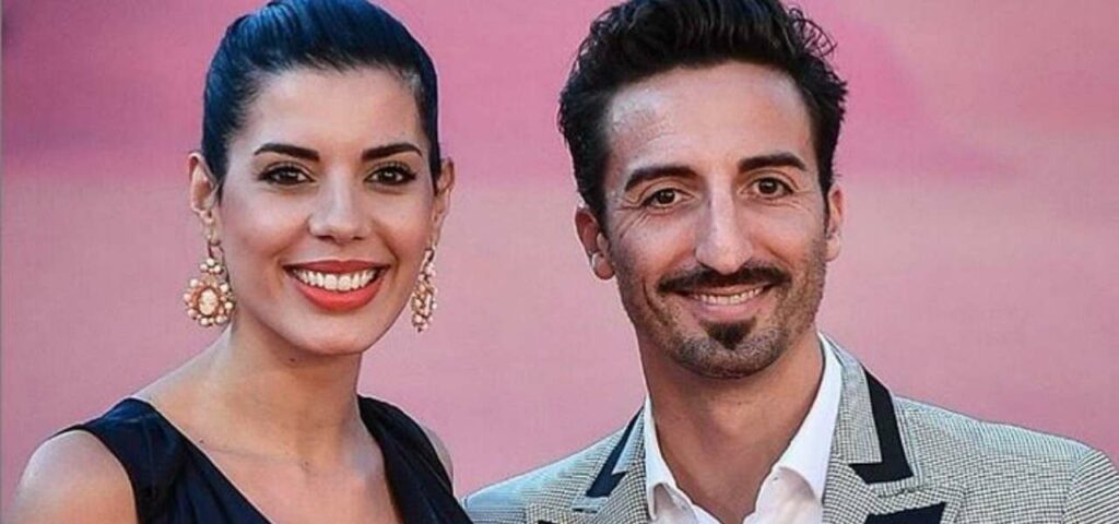 Tania Bambaci e Leonardo, moglie e figlio di Samuel Peron: “Mi accusava di trascurarla ma la crisi non era solo colpa mia…”