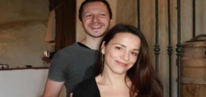 Valeria Rossi: la voce di “Tre Parole” con il marito Pietro Foresti e il figlio Miro/ Il ricordo di Lucio Dalla