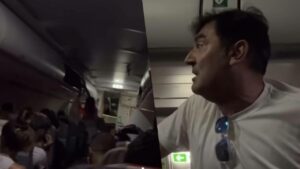 Un gruppo di passeggeri ha vissuto un'inaspettata disavventura aerea mentre si trovava su un volo...