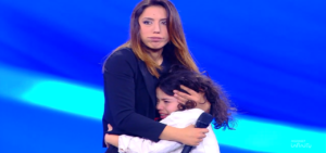 Erika D’Amico racconta la storia di Carlotta a Io Canto Family: “Avuta a soli 17 anni, costretta a fare i sacrifici necessari”
