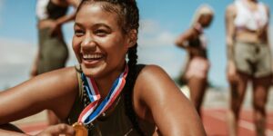 Gli appassionati di fitness conosceranno sicuramente l'Hyrox, un allenamento completo e divertente...