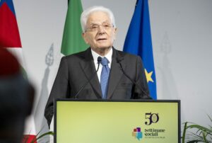 Mattarella: “La democrazia è un traguardo costantemente da difendere”