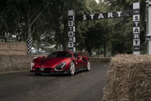 Il debutto della Alfa Romeo 33 Stradale a Goodwood nel Regno Unito