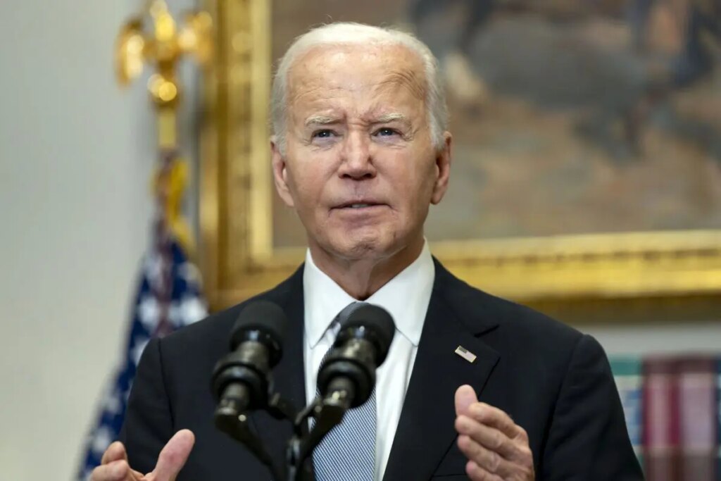 Il presidente Joe Biden ha tenuto un discorso alla stampa alla Casa Bianca in seguito all'attentato...