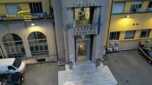 Brescia, sequestrati oltre 35 milioni di euro in mascherine contraffatte