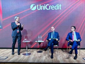 UniCredit e Confagricoltura hanno annunciato a Milano un programma congiunto per accelerare i...