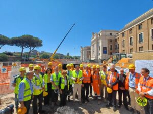 Abbattuto il diaframma nel sottopasso di Piazza Pia a Roma: Giubileo celebra la nuova apertura