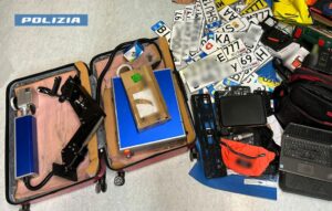 2 fermati per ricettazione e riciclaggio di auto di lusso a Sesto San Giovanni