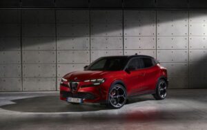 Alfa Romeo Junior roadshow italiano completa.