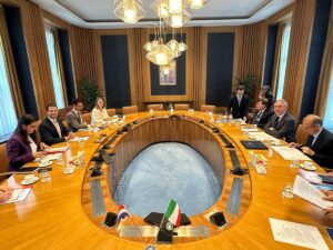 Intesa tra Italia e Olanda sull’industria UE: focus su semiconduttori e difesa