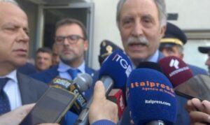 Omaggio doveroso a Vigili del Fuoco morti: Piantedosi e Bardi a Matera