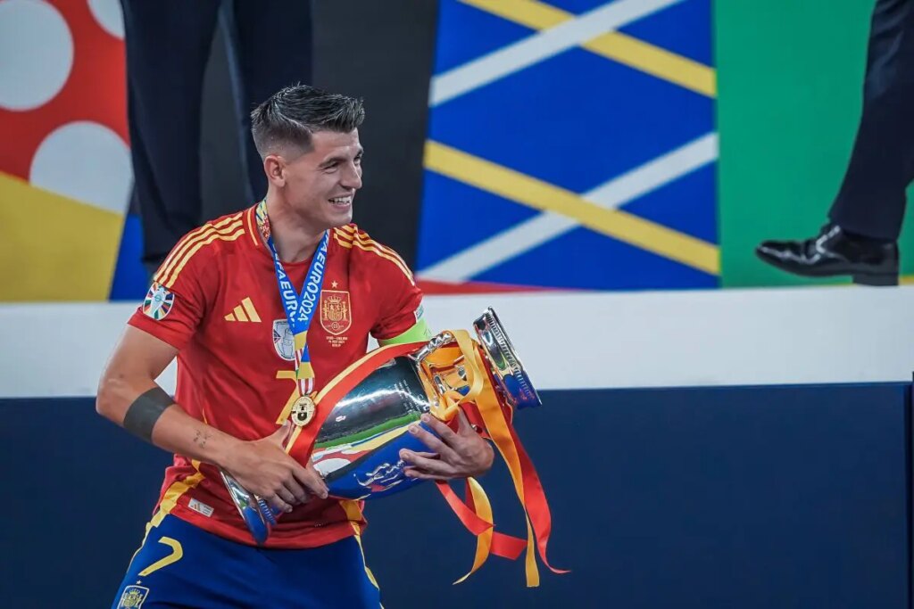 Il Milan presenta ufficialmente Morata come nuovo numero 7