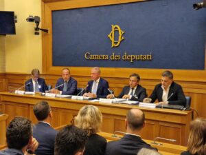 Roma (Italpress) - Oggi è stato presentato alla Camera dei Deputati RigeneRare, il nuovo Hub per il...