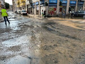 Questa mattina a Milano, precisamente tra via Spartaco e via Morosini, si è verificata la rottura di...