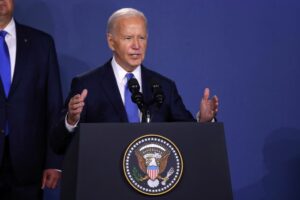 Obama non crede più che Biden sia il più qualificato