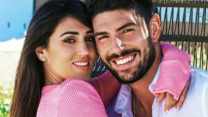 Il giocattolo fotografato per sbaglio: la chimica tra Chechu e Ignazio