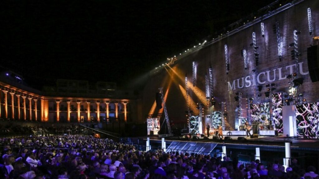 Musicultura 2024: orario, ospiti e finalisti del Festival della Canzone Popolare in onda stasera su Rai 2