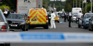 Giovane di 17 anni semina terrore e uccide due bambine durante un evento di yoga a Liverpool