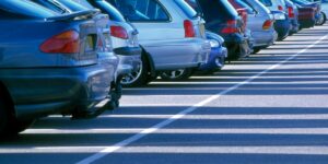 Una bambina di un anno muore in un tragico incidente a Venezia: dimenticata in auto dal papà