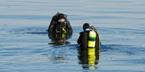 Linda Zennaro, 21 anni, e Gabriele Zolezzi, 38, vittime di annegamento: una tragica serie di incidenti sulle nostre coste.
