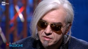 Morgan condivide la foto della strada di casa di Angelica: “Un angolo di tranquillità”