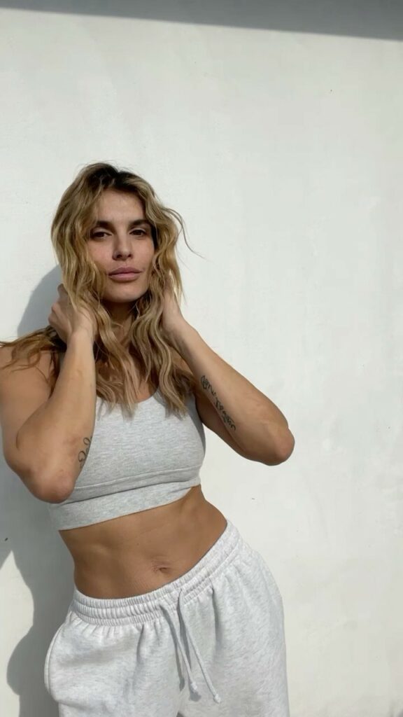 Elisabetta Canalis, … su Instagram per i suoi fan