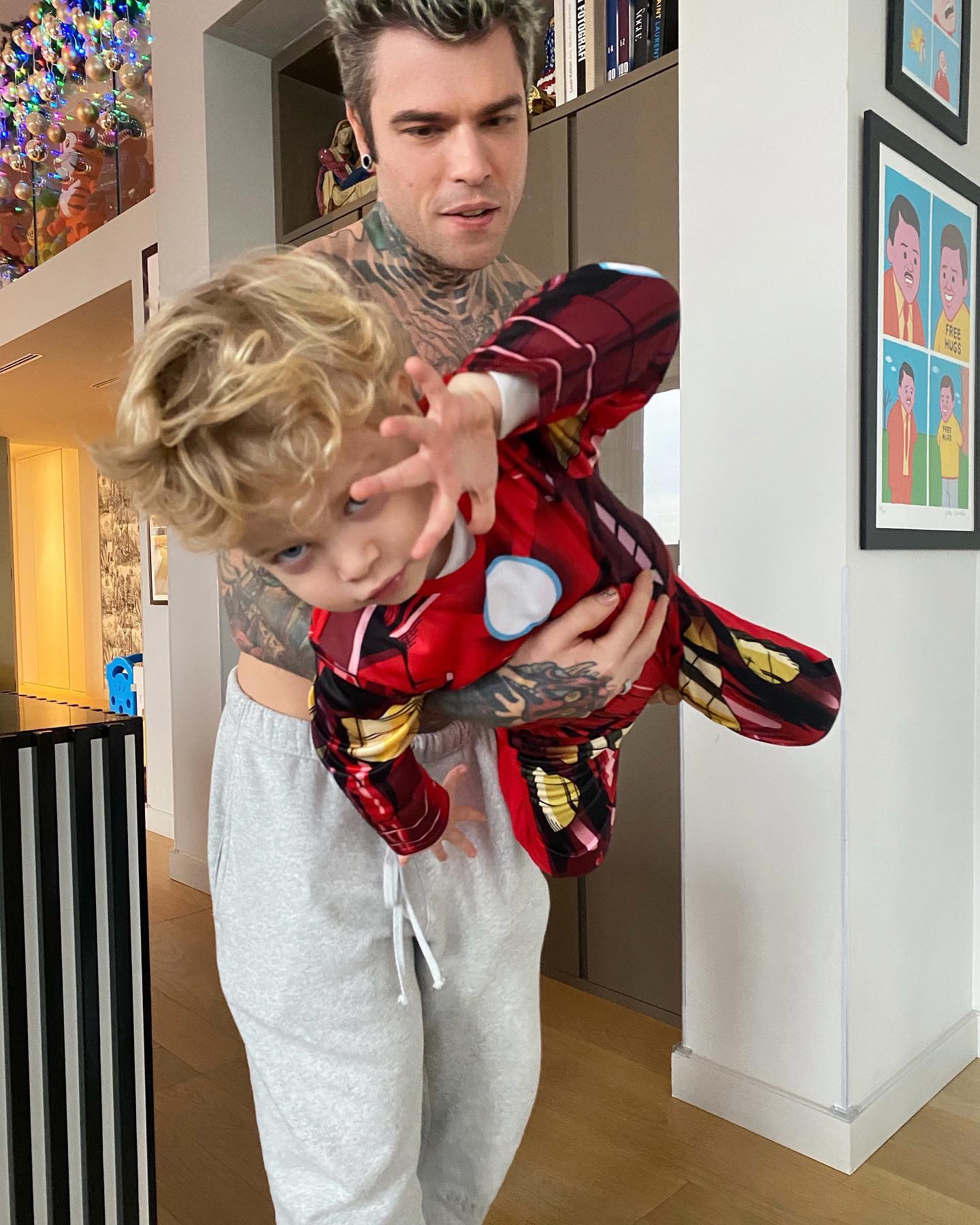 Fedez Il mio piccolo grande Iron Man
Grazie per questi capolavori...