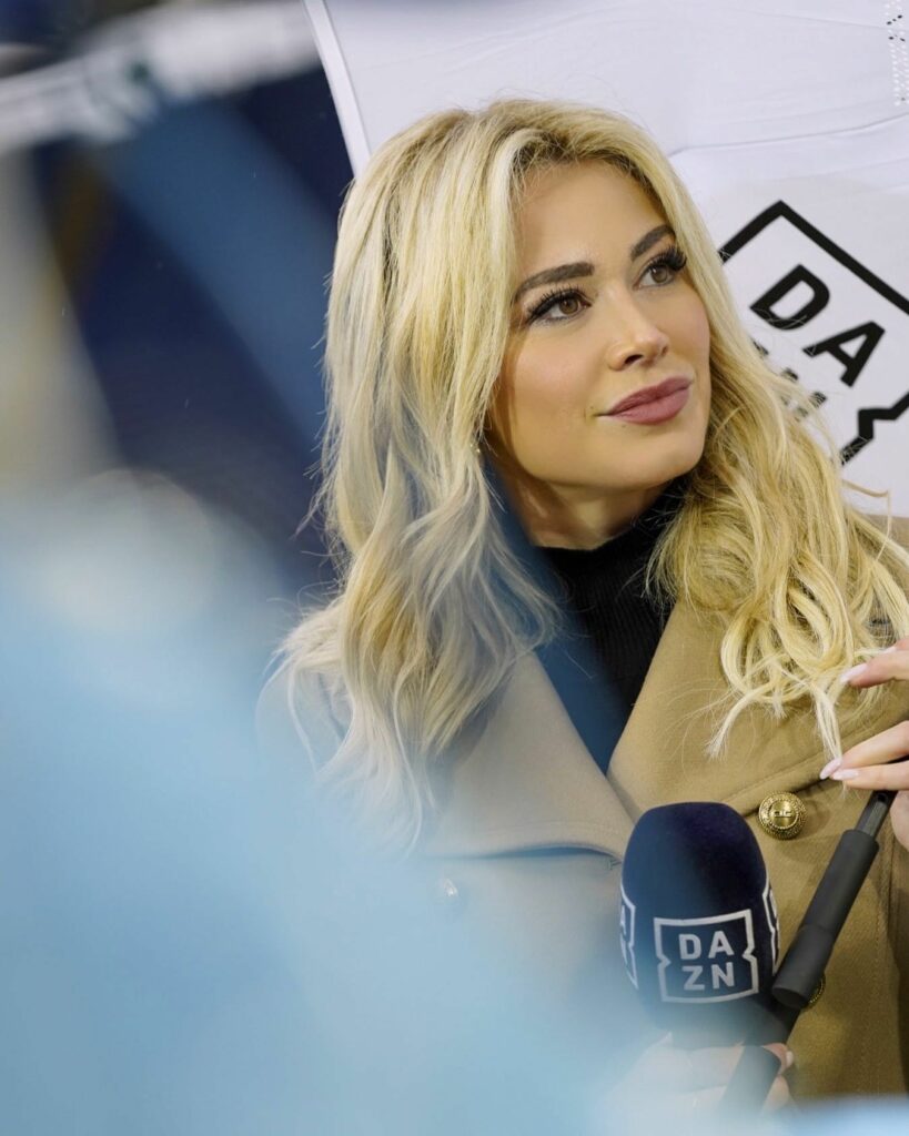 Diletta Leotta, Nonostante la pioggia il cielo su Roma profuma di sogni… su Instagram per i suoi fan