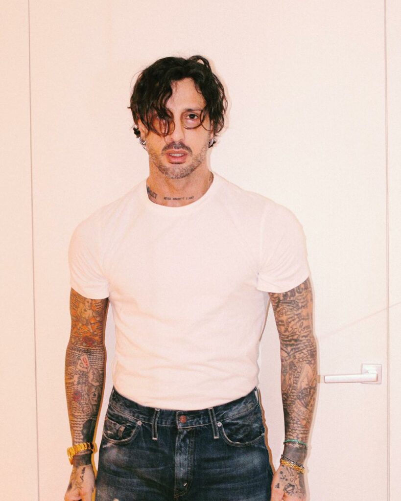 Fabrizio Corona, VINTAGE …. su Instagram incanta i suoi fan