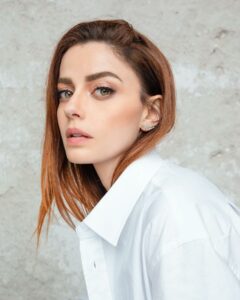 Annalisa è una ragazza che potrebbe tranquillamente aggiudicarsi il premio per la maglia più...