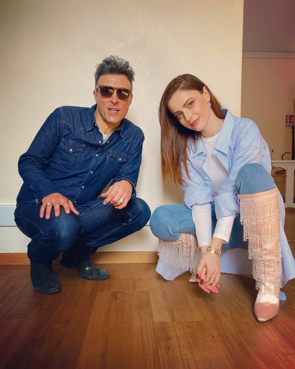 Annalisa è una ragazza che colpisce al primo sguardo: capelli fluidi come cascate di cioccolato...