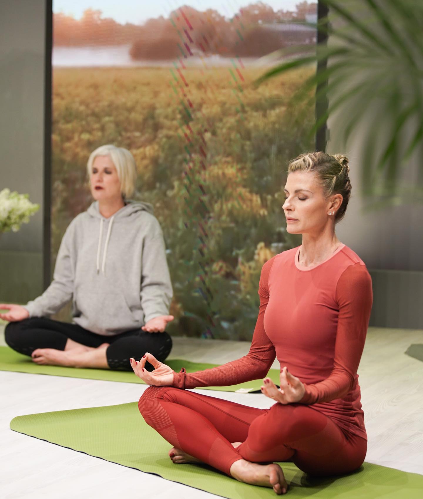 Martina Colombari Onoro il luogo in me, che e’ amore, verità, luce e pace....