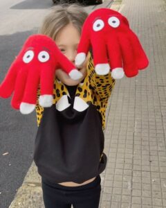 Elisabetta Canalis, la Regina dell'eleganza e della simpatia, una vera icona di stile che ha...