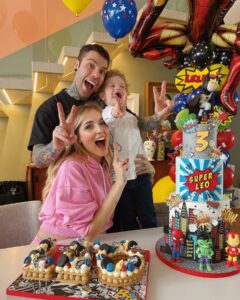 Fedez, Tanti auguri amore della nostra vita!… su Instagram per i suoi fan