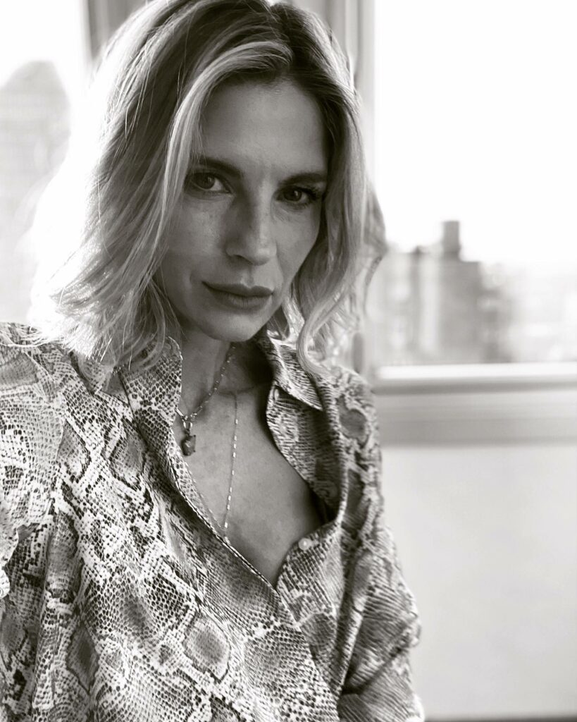 Martina Colombari, Questa sono IO !… su Instagram delizia i suoi fan