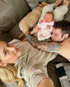 Fedez, Baby V… su Instagram delizia i suoi fan